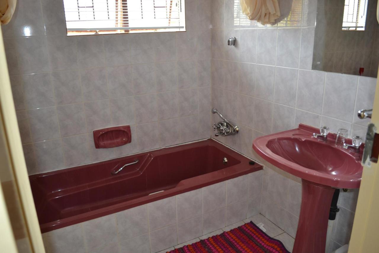 Kamogelo Guest House Pilanesberg Exterior photo